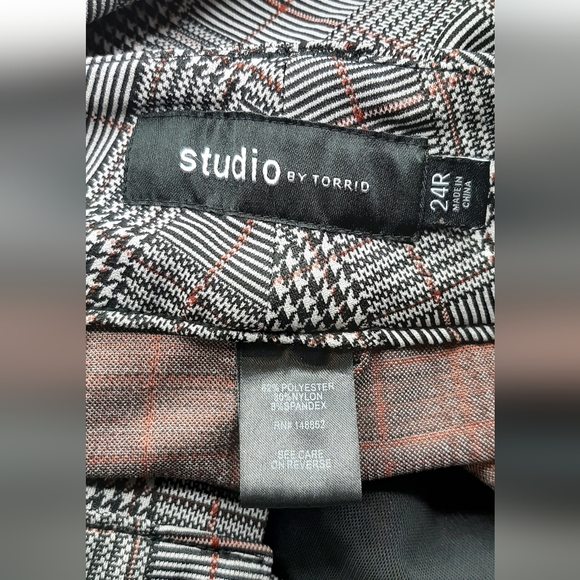 Studio By Torrid Size 24R Women's Brown Plaid Trouser Boot Pants Stretchy - Picture 6 of 6